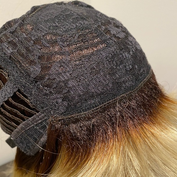 Wonder You China Doll Bob Synthetic Wig NWT - Picture 7 of 10